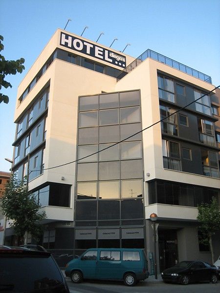 Hotel Diego'S Камбрильс Экстерьер фото